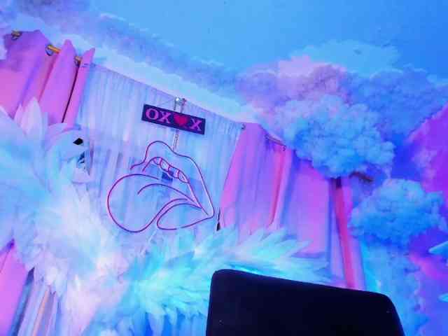 luxy-ary Sex Cam Show