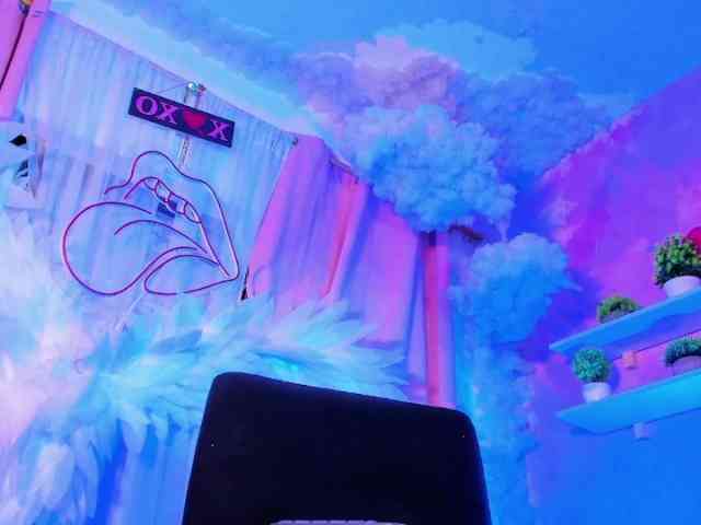 luxy-ary Sex Cam Show