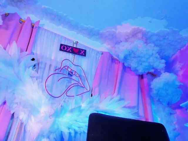 luxy-ary Sex Cam Show