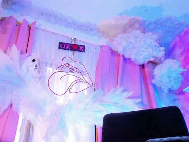luxy-ary Sex Cam Show