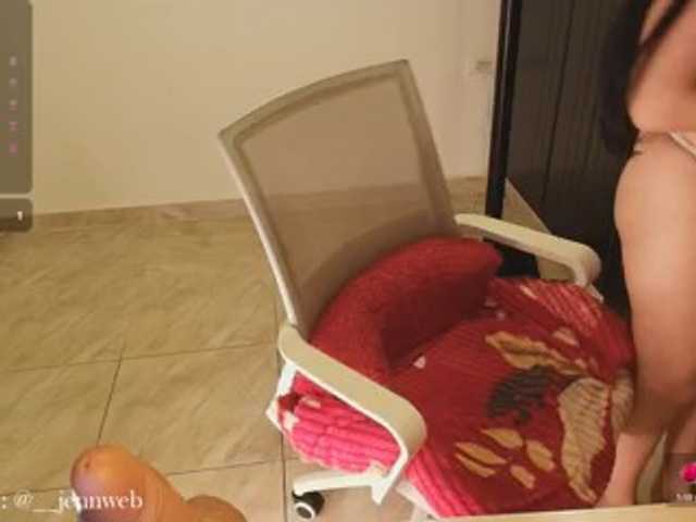 littlejenn live cam on BongaCams