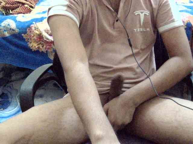 Bikrom1999 Live Webcam on BongaCams