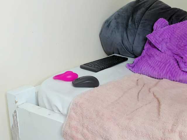 Ebony-Doll live cam on BongaCams