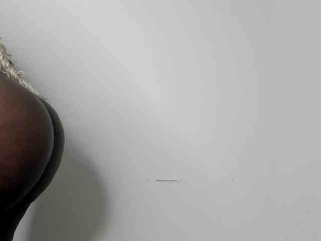 Ebony-Doll webcam
