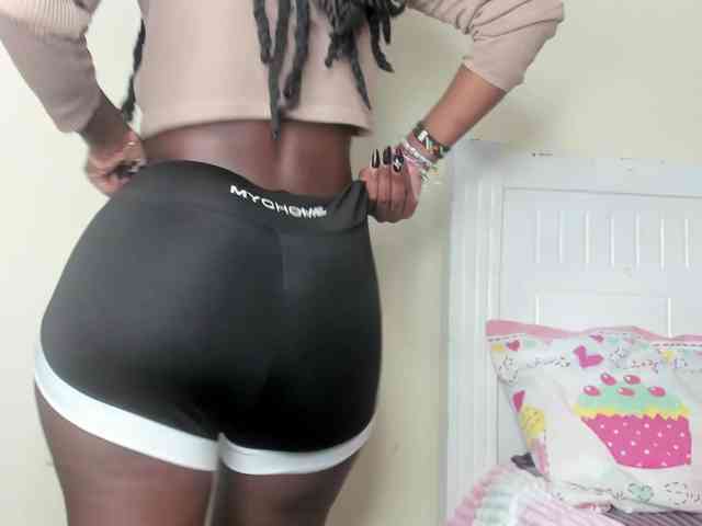 Ebony-Doll webcam