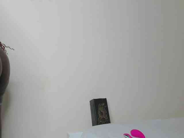 Ebony-Doll webcam