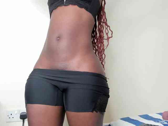 Ebony-Doll webcam