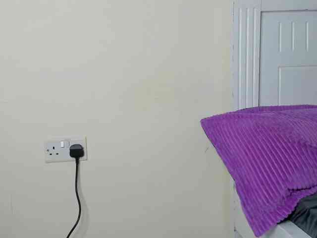 Ebony-Doll webcam