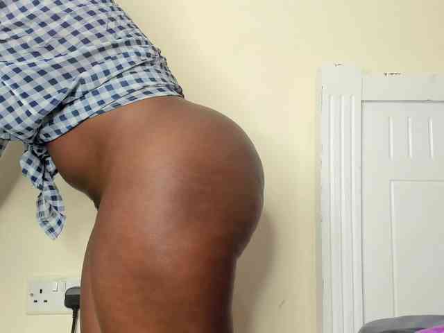 Ebony-Doll webcam