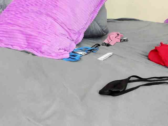 Ebony-Doll webcam