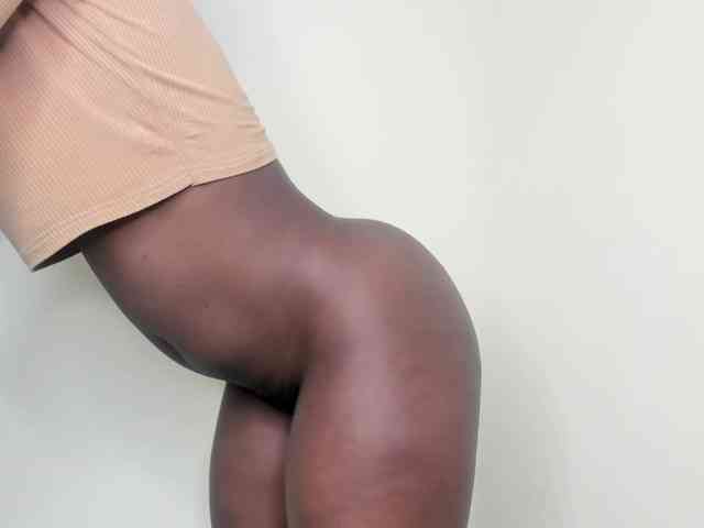 Ebony-Doll webcam