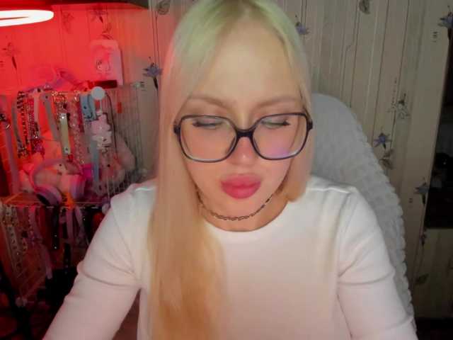 ElinaOcean live cam on BongaCams