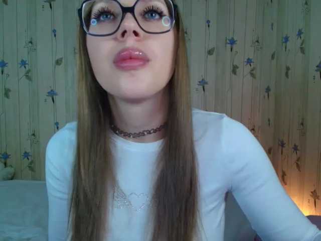ElinaOcean live cam on BongaCams