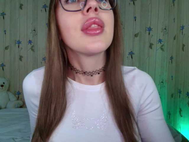 ElinaOcean live cam on BongaCams