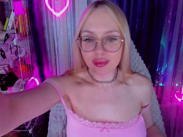ElinaOcean's BongaCams show and profile