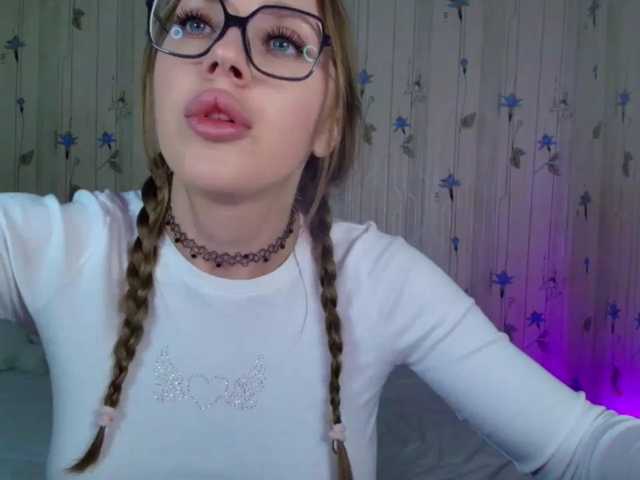 ElinaOcean live cam on BongaCams