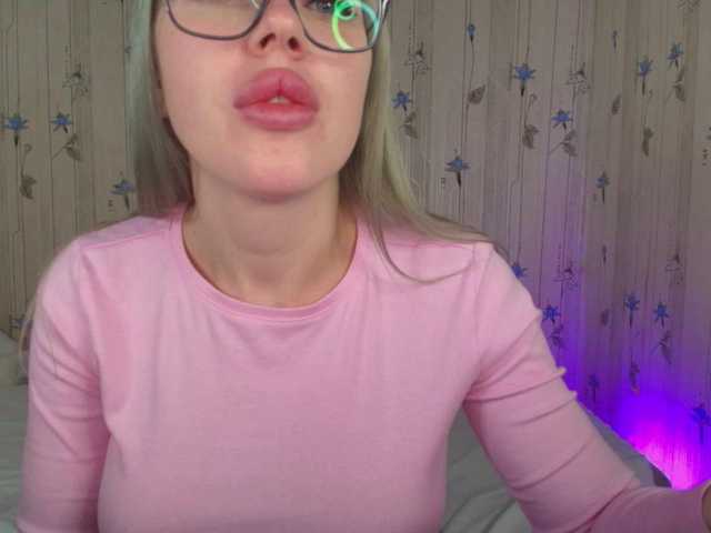 ElinaOcean live cam on BongaCams