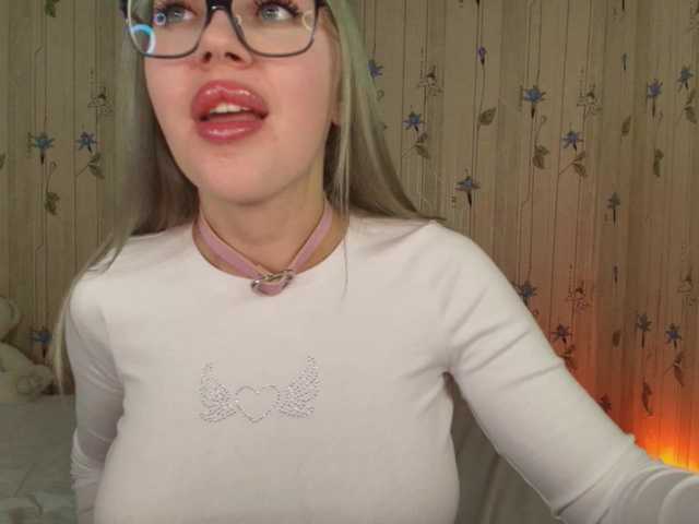ElinaOcean live cam on BongaCams