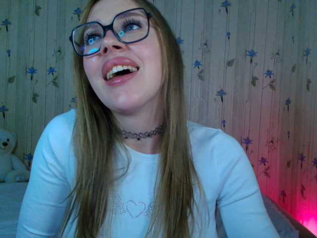 ElinaOcean live cam on BongaCams