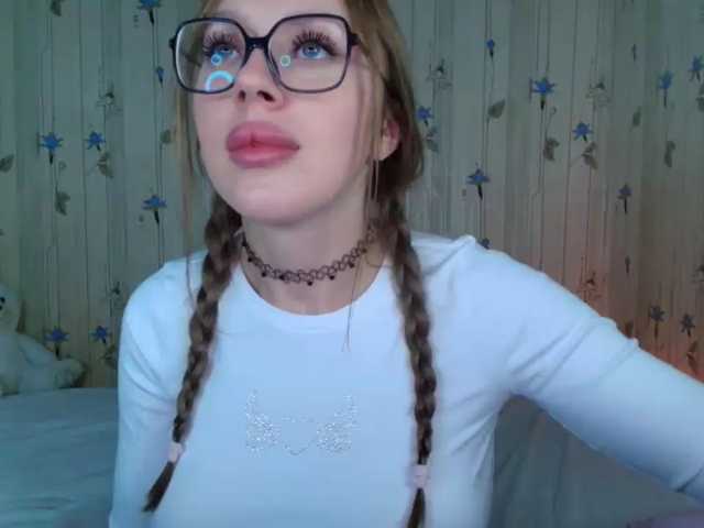 ElinaOcean live cam on BongaCams