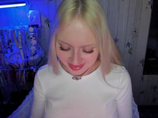 ElinaOcean live cam on BongaCams