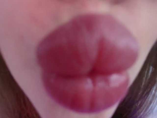 ElinaOcean live cam preview