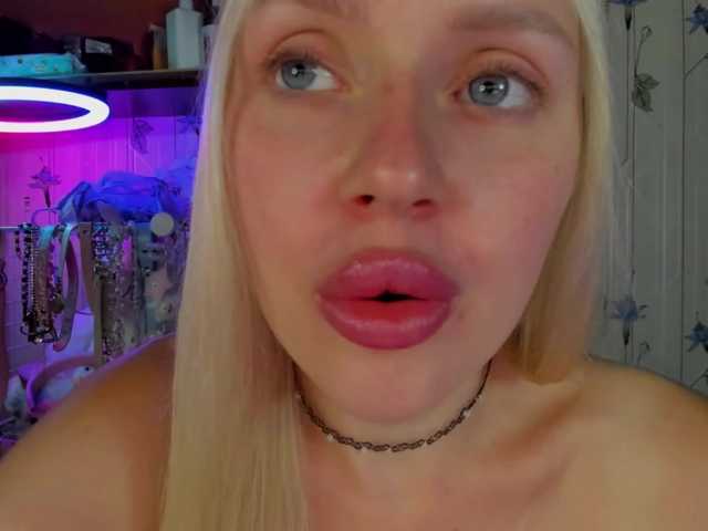 ElinaOcean live cam on BongaCams