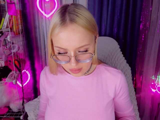 ElinaOcean's BongaCams show and profile