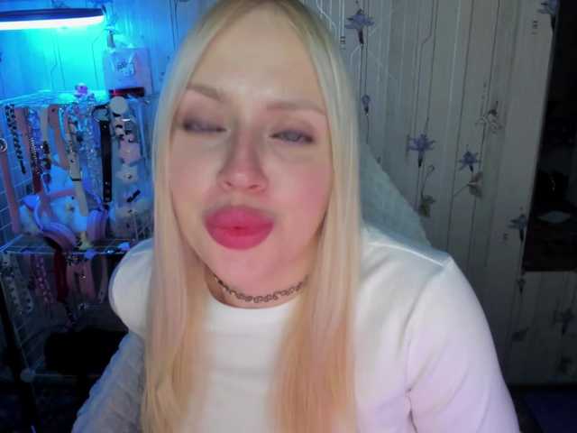 ElinaOcean live cam on BongaCams