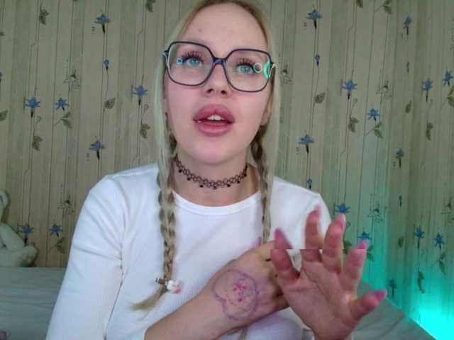 ElinaOcean live cam on BongaCams
