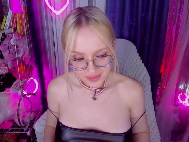 ElinaOcean's BongaCams show and profile