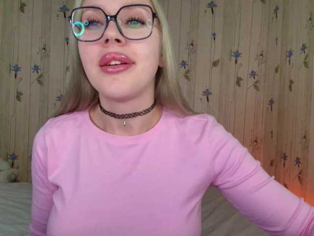 ElinaOcean live cam on BongaCams
