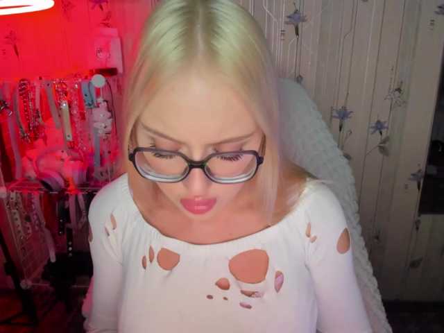 ElinaOcean live cam on BongaCams