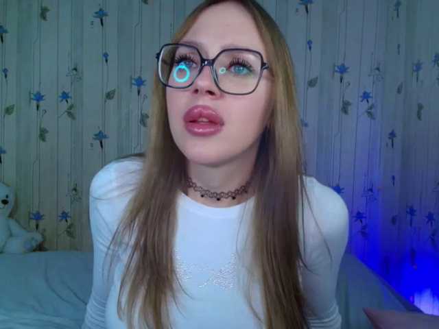 ElinaOcean live cam on BongaCams