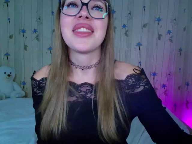 ElinaOcean live cam on BongaCams