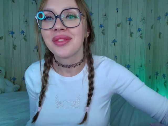 ElinaOcean live cam on BongaCams