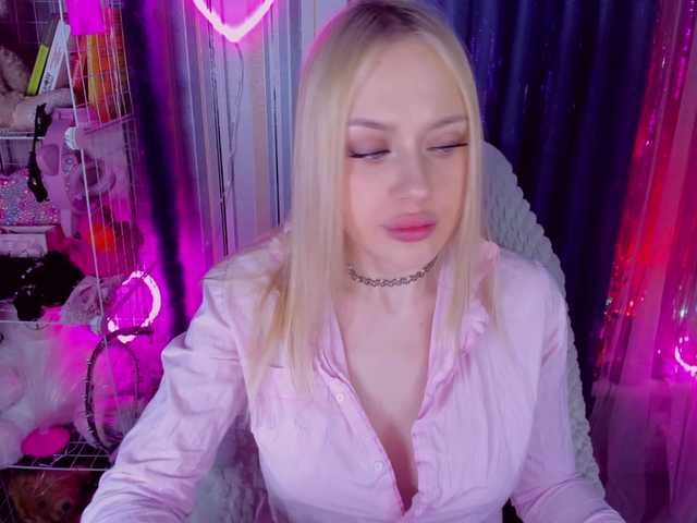 ElinaOcean's BongaCams show and profile
