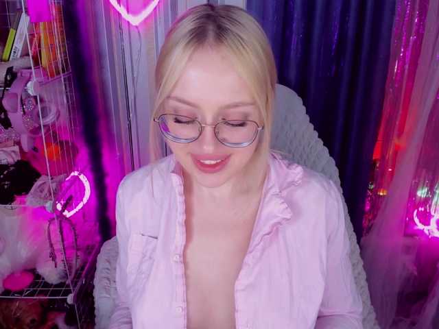 ElinaOcean's BongaCams show and profile