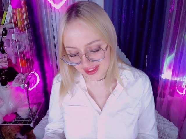 ElinaOcean's BongaCams show and profile