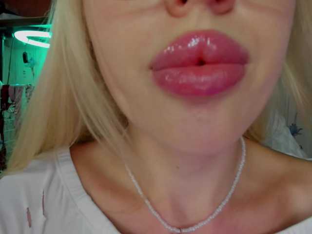 ElinaOcean live cam on BongaCams
