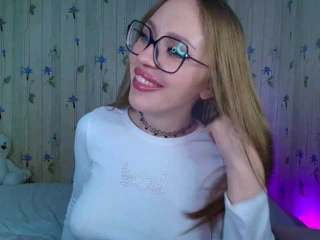 ElinaOcean live cam on BongaCams