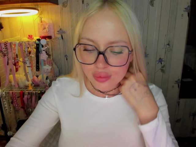 ElinaOcean live cam on BongaCams