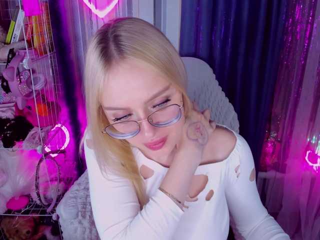 ElinaOcean's BongaCams show and profile