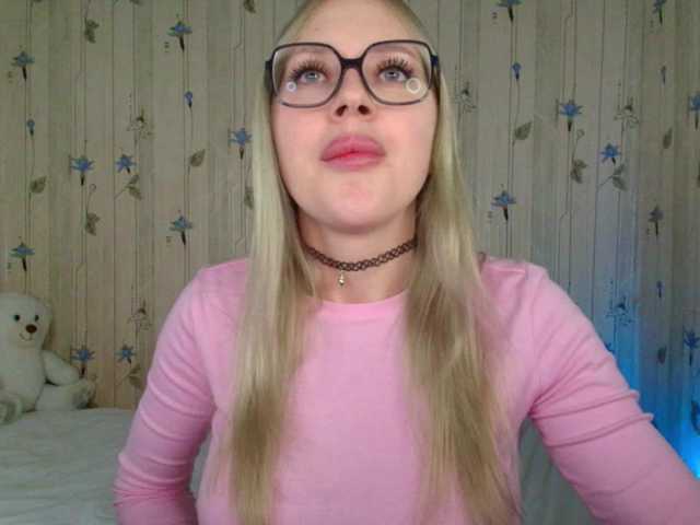 ElinaOcean live cam on BongaCams