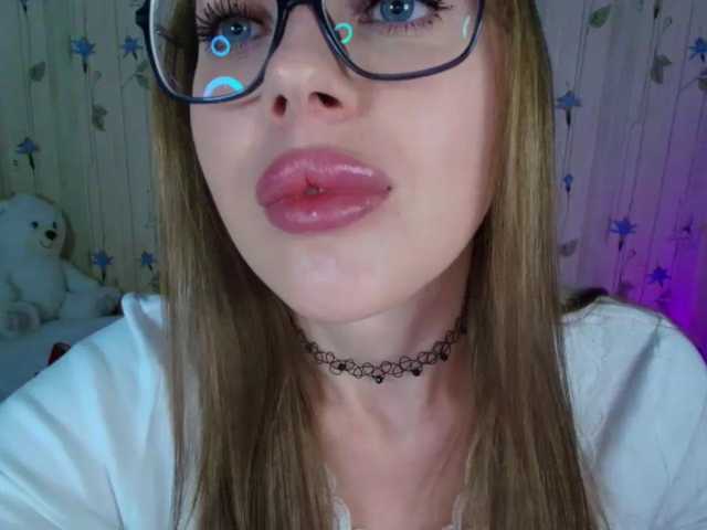 ElinaOcean live cam on BongaCams