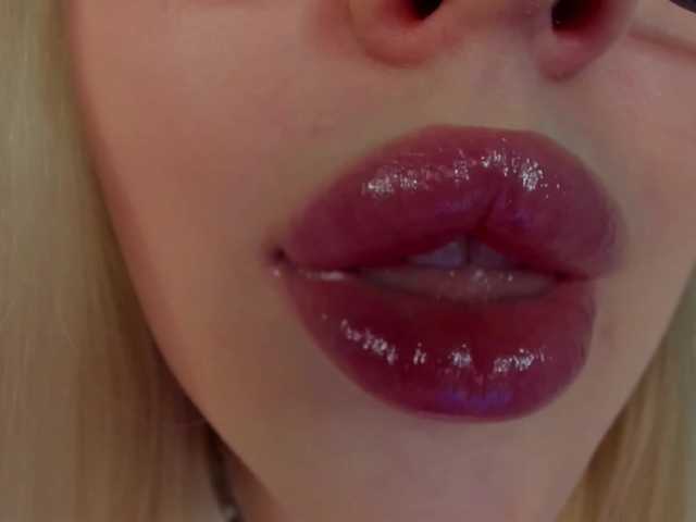 ElinaOcean live cam on BongaCams