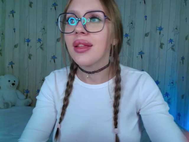 ElinaOcean live cam on BongaCams