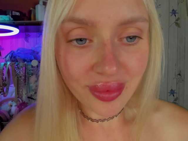 ElinaOcean live cam on BongaCams