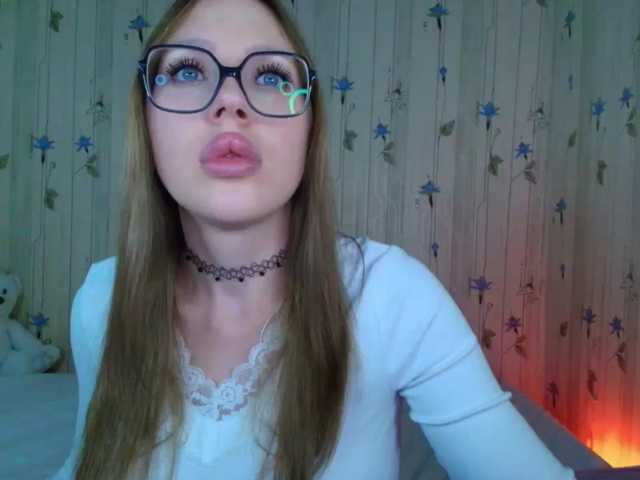 ElinaOcean live cam on BongaCams