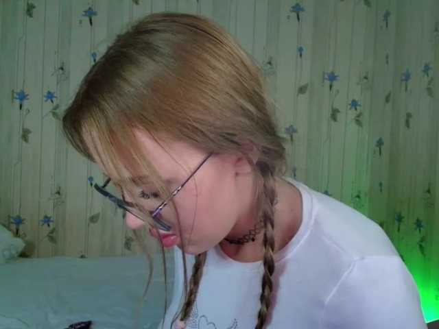 ElinaOcean live cam on BongaCams